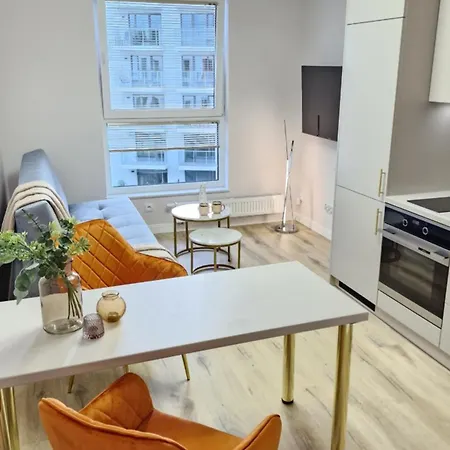 Apartment 77 Flou Przystan Letnica, Parking & 800m Plaza *