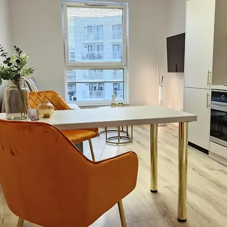 77 Flou Przystan Letnica, Parking & 800m Plaza Apartment