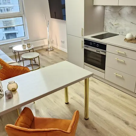 77 Flou Przystan Letnica, Parking & 800m Plaza Apartment Gdansk