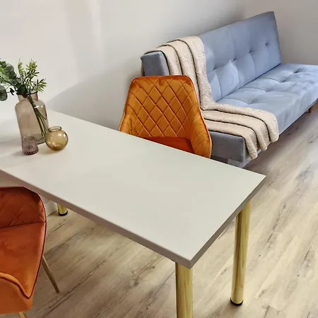 77 Flou Przystan Letnica, Parking & 800m Plaza Gdańsk
