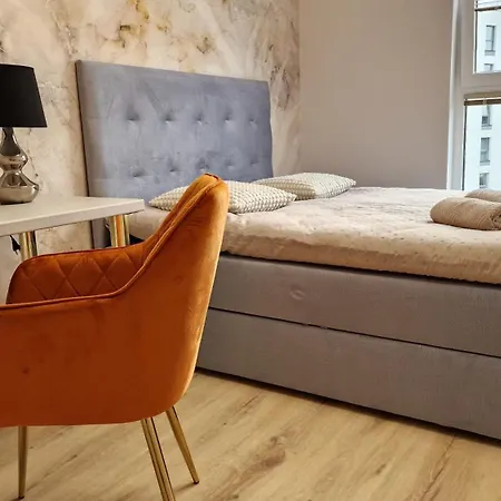 77 Flou Przystan Letnica, Parking & 800m Plaza Apartment